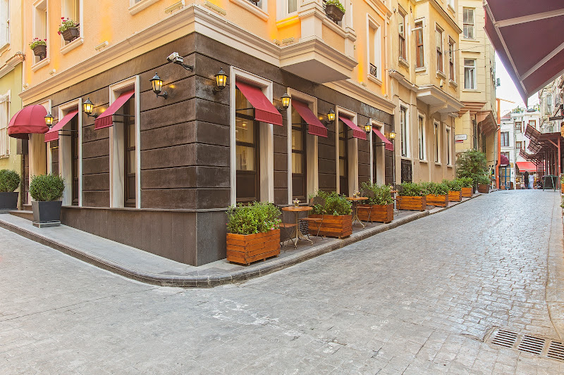 Meroddi Pera Hotel