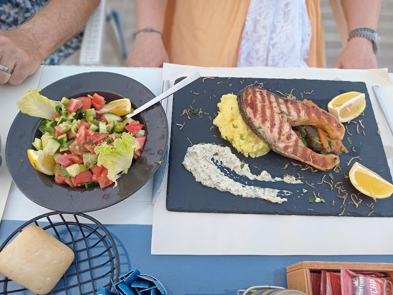 Mavi Kitchen & Bar
