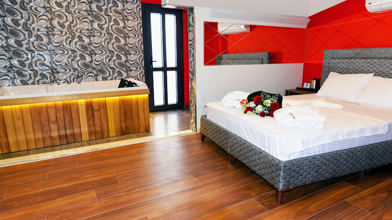 Renk Otel Karşıyaka