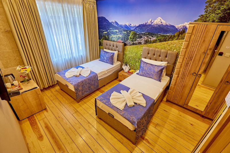 ARDEY HOTEL