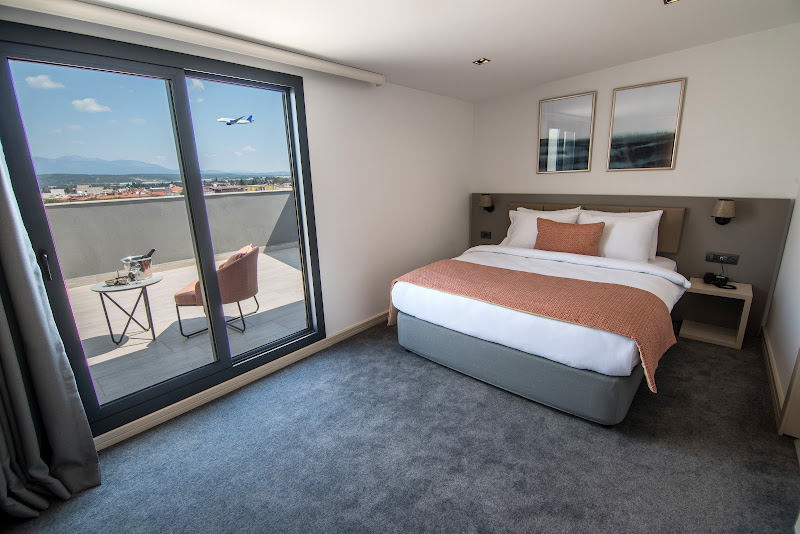 DOVV HOTEL