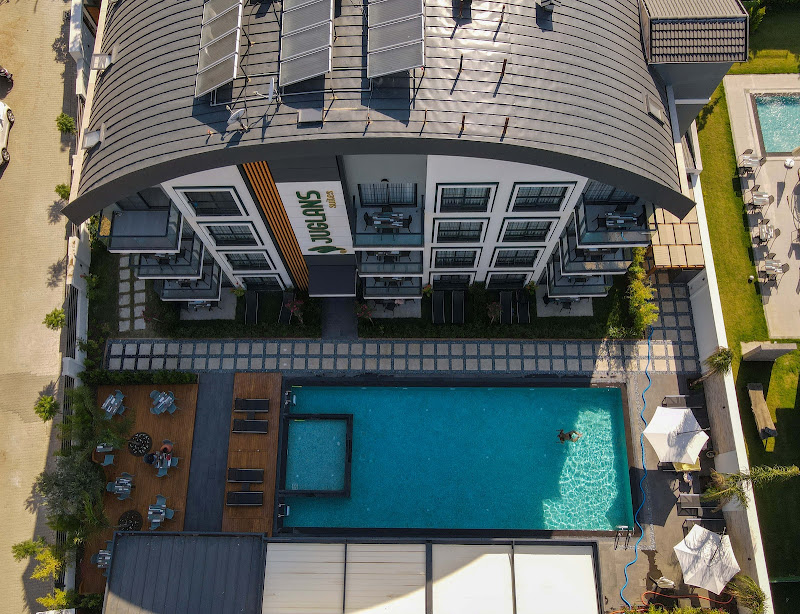 Juglans Suites Apart Hotel