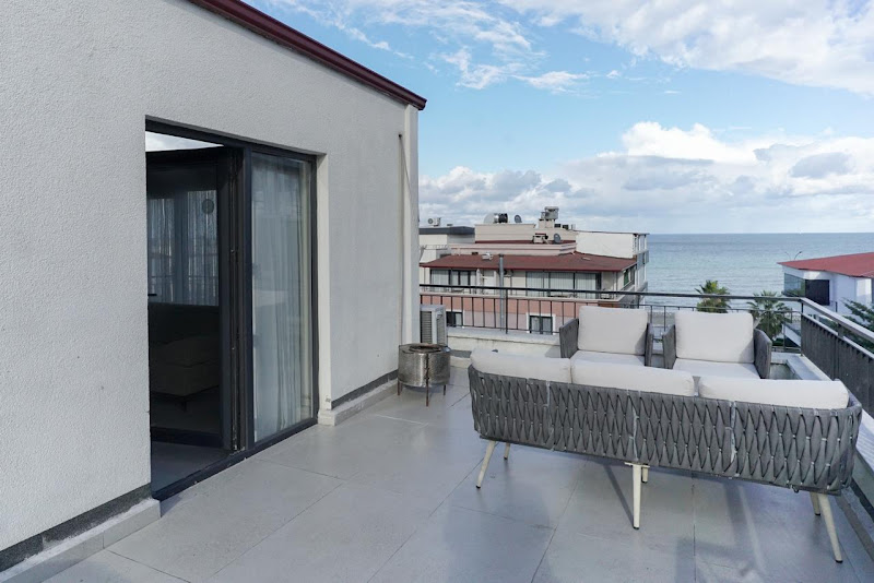14 SUITES HOTEL