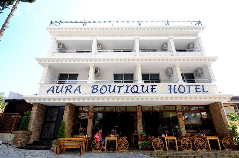 AURA BOUTIQUE HOTEL