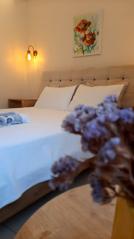 Delos Hotel